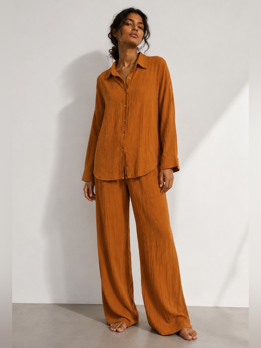Salanta Orange Two-Piece Lounge Set Women’s Medium Button-Up Shirt & Pants
